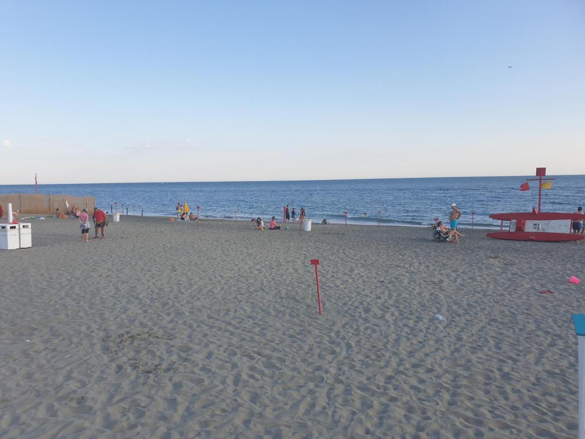 Apartament Trilocale Lido Di Roma Lido di Ostia Zewnętrze zdjęcie