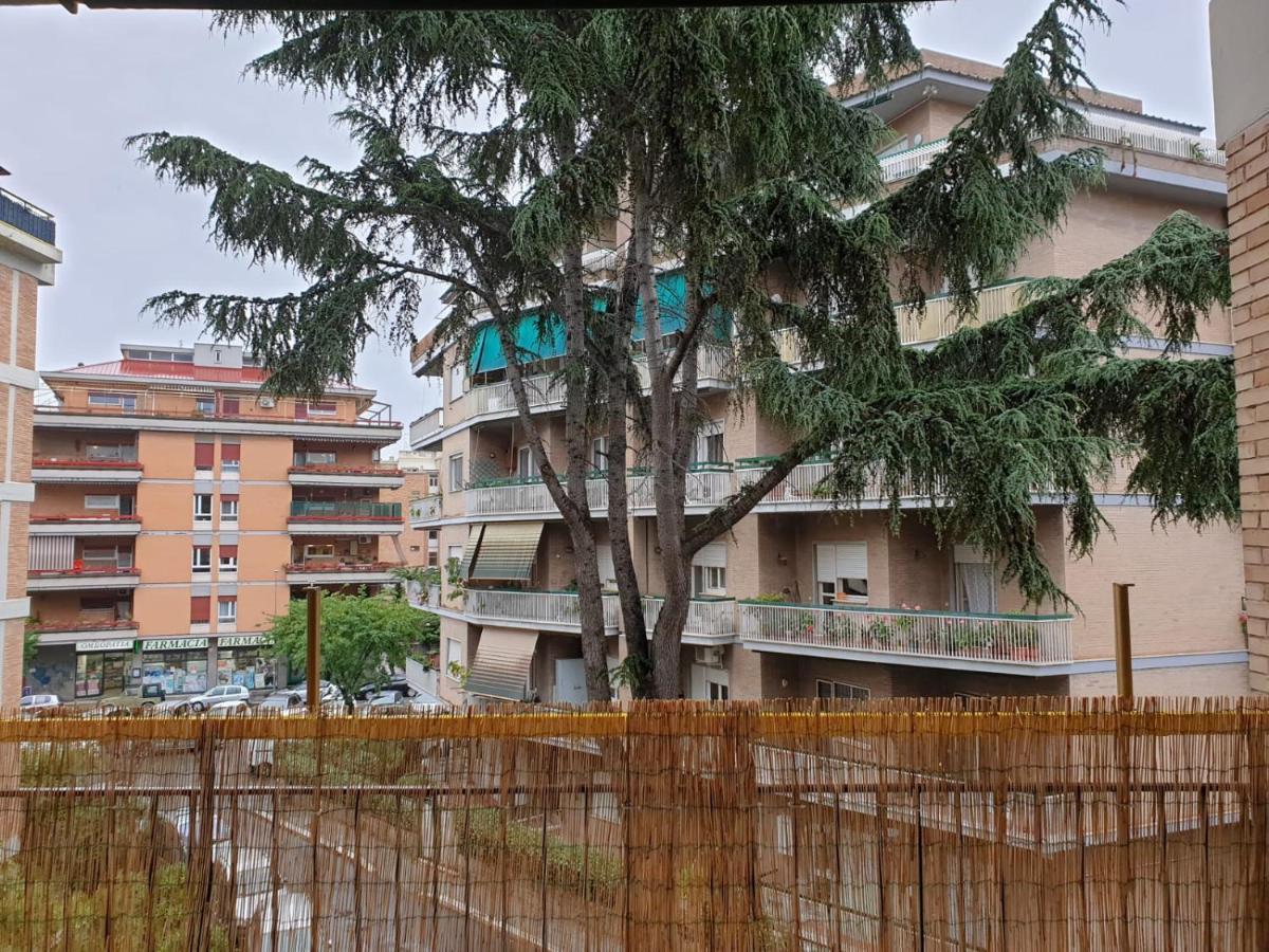 Apartament Trilocale Lido Di Roma Lido di Ostia Zewnętrze zdjęcie