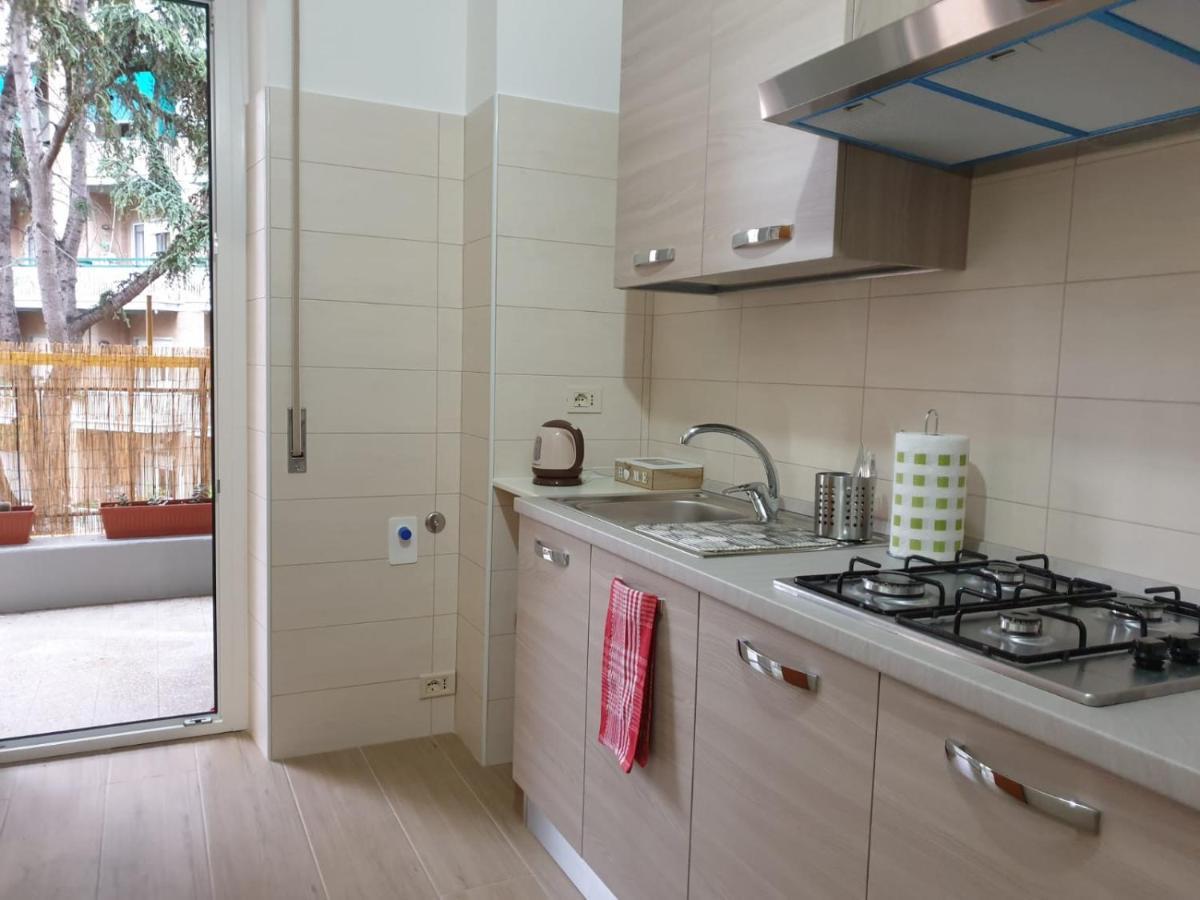 Apartament Trilocale Lido Di Roma Lido di Ostia Zewnętrze zdjęcie