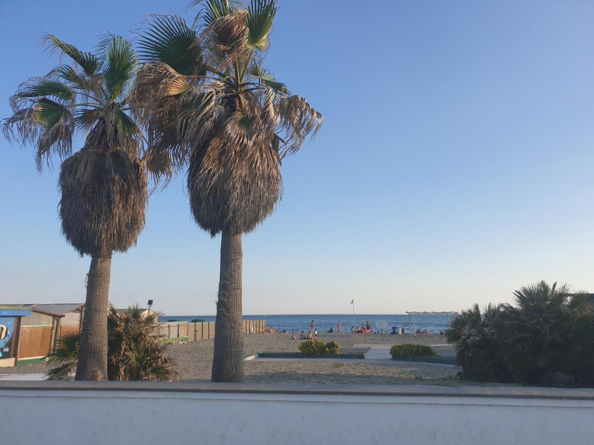 Apartament Trilocale Lido Di Roma Lido di Ostia Zewnętrze zdjęcie